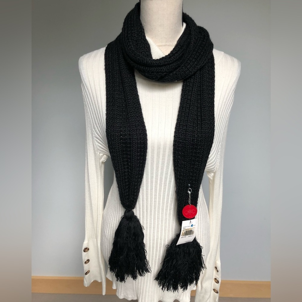 NWT Fownes Black Long Knit Tassel Scarf with Red Bonus Keychain